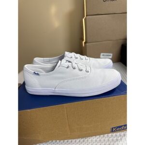 Keds Champion Sneaker Womens 4 White Canvas Low Top NIB